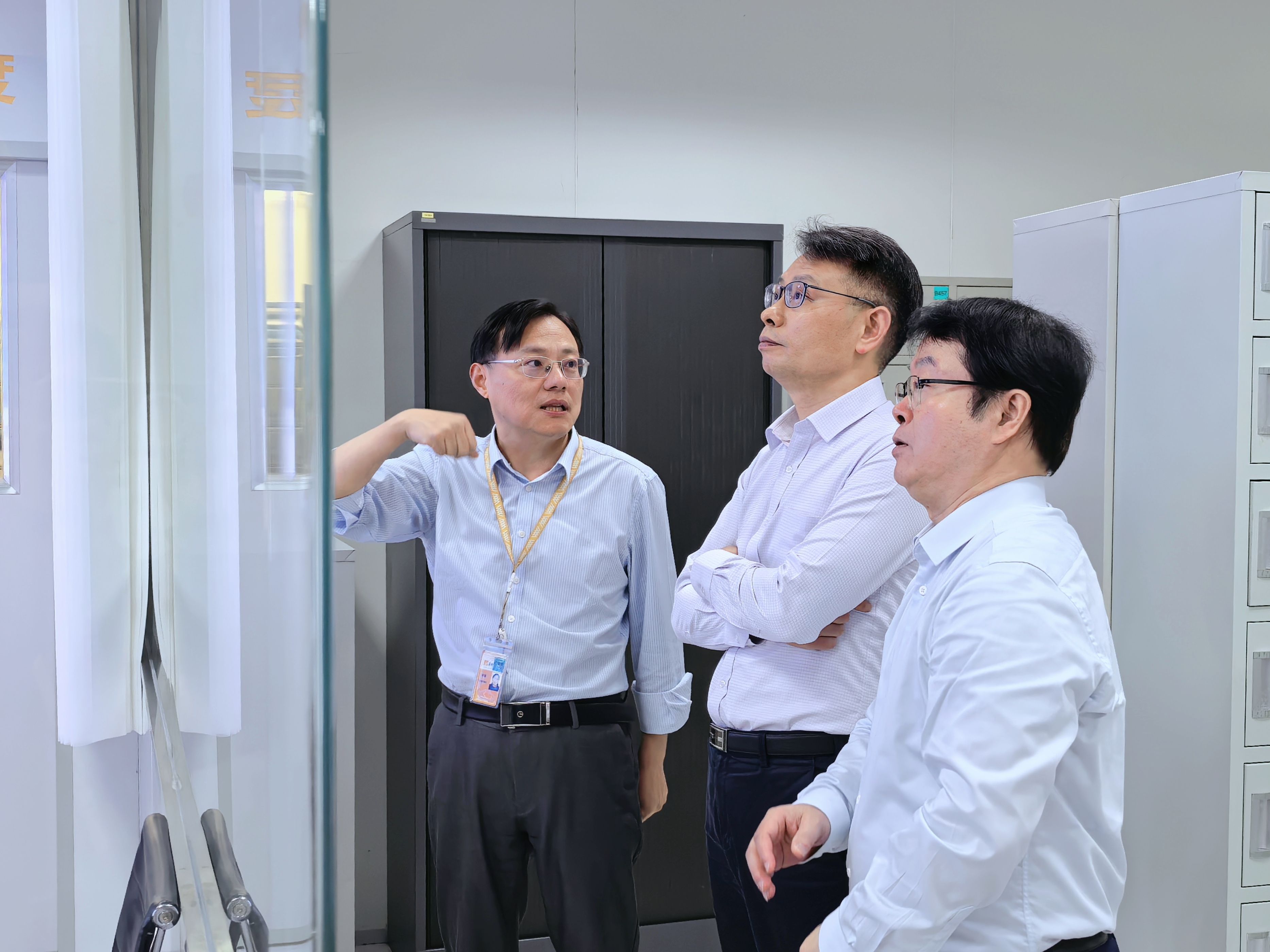 5.9今年会官网登录入口集团党委副书记、董事白勇一行莅临调研 (8)